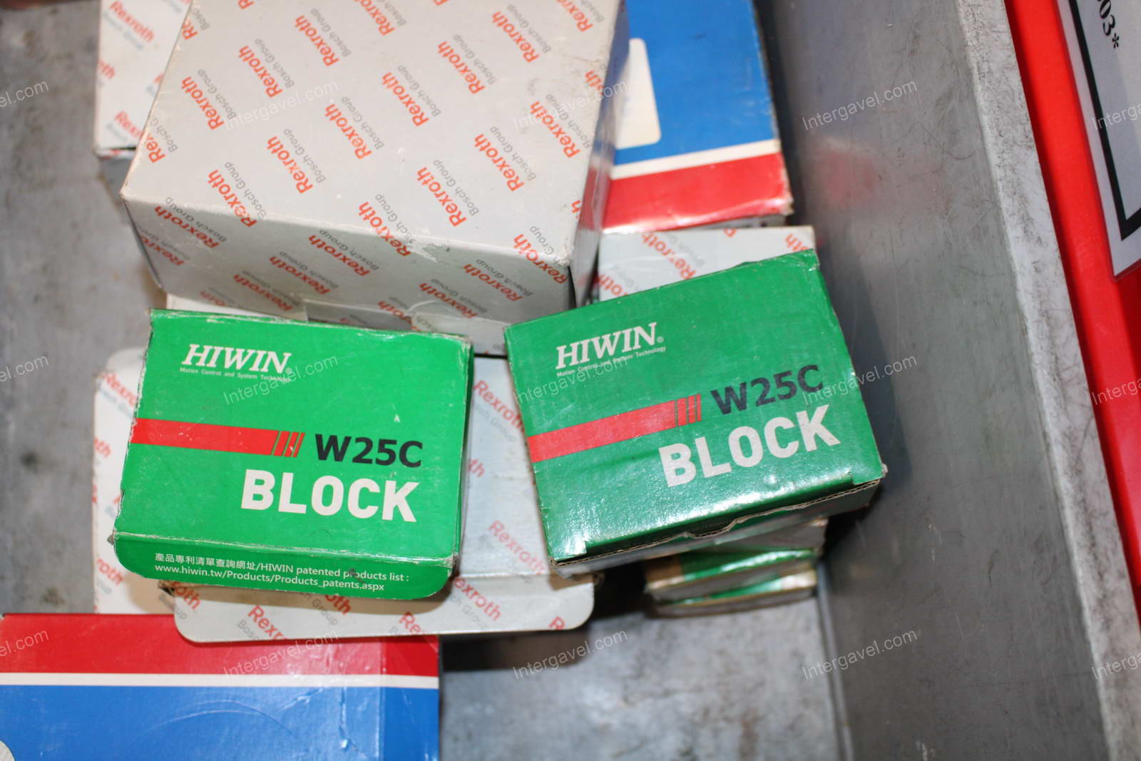 Vegyes alkatrészek 4