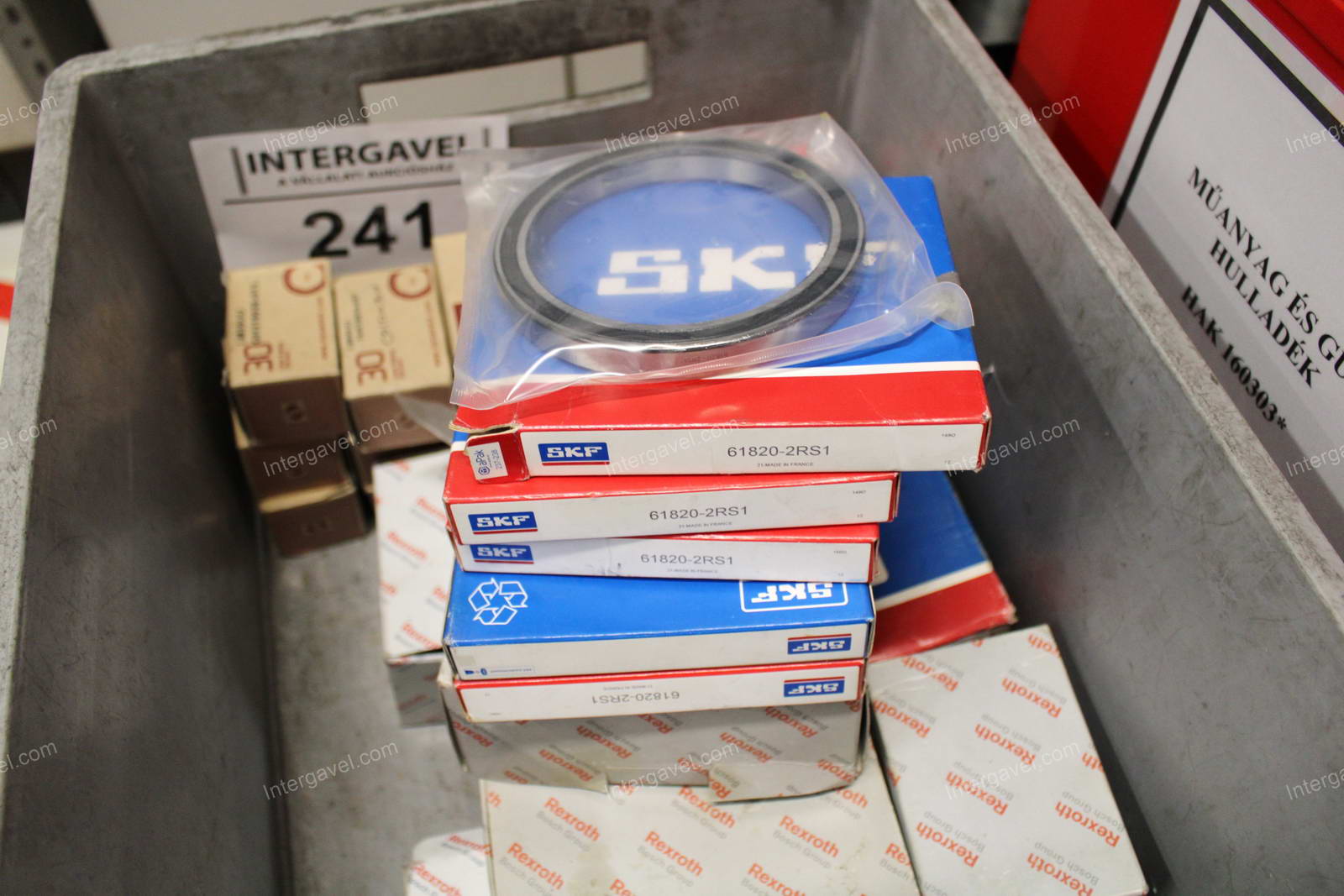 Vegyes alkatrészek 5