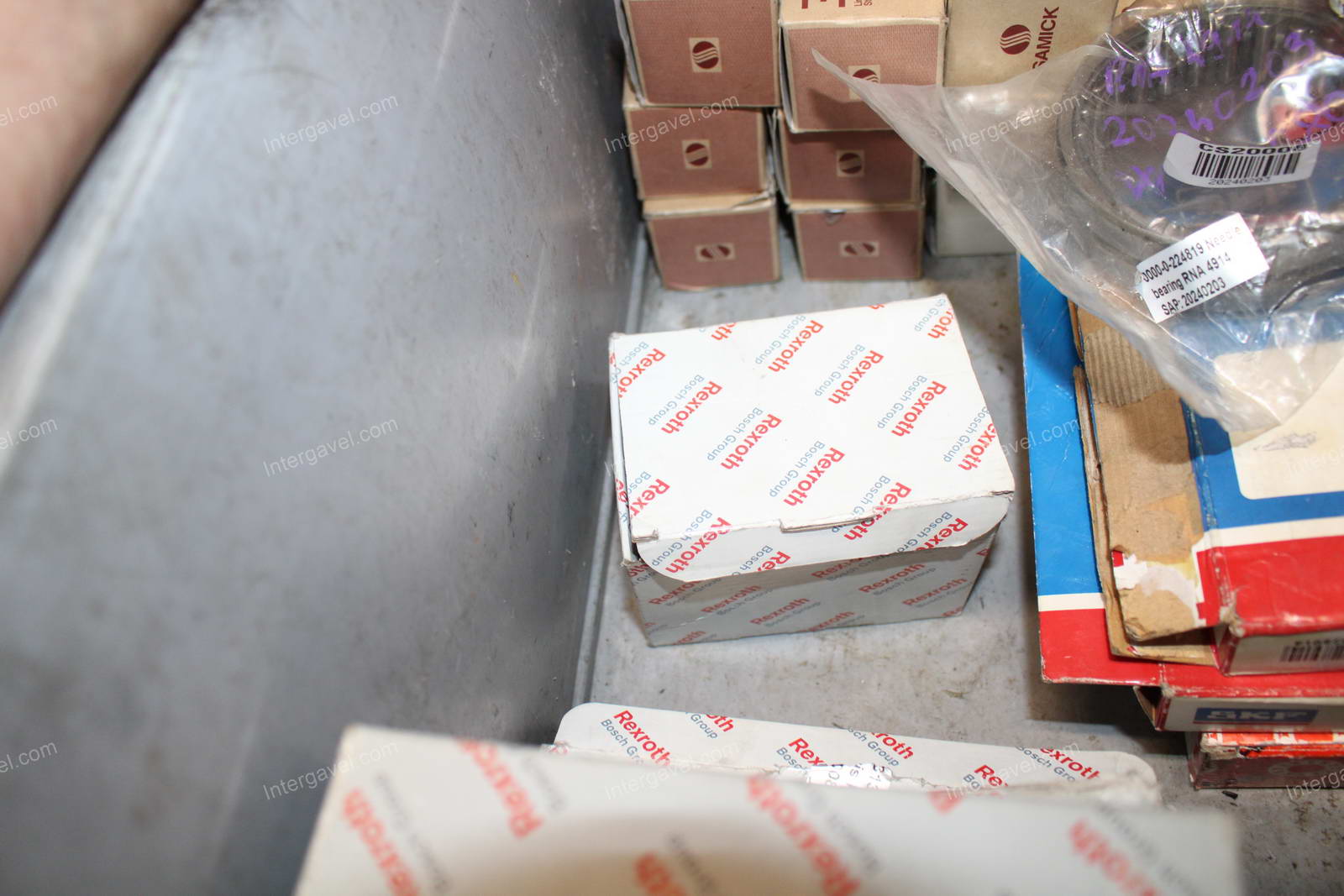 Vegyes alkatrészek 14