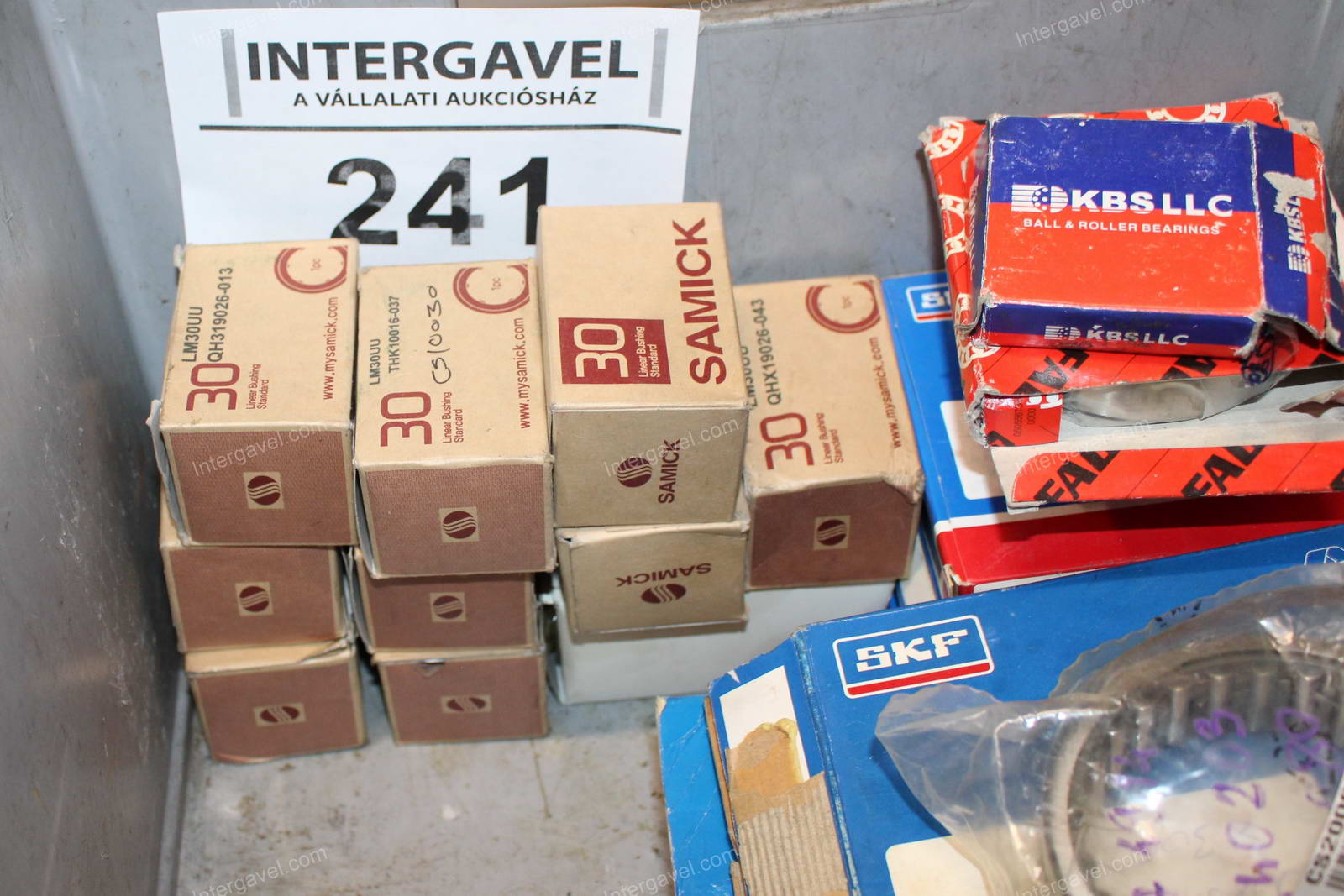 Vegyes alkatrészek 17