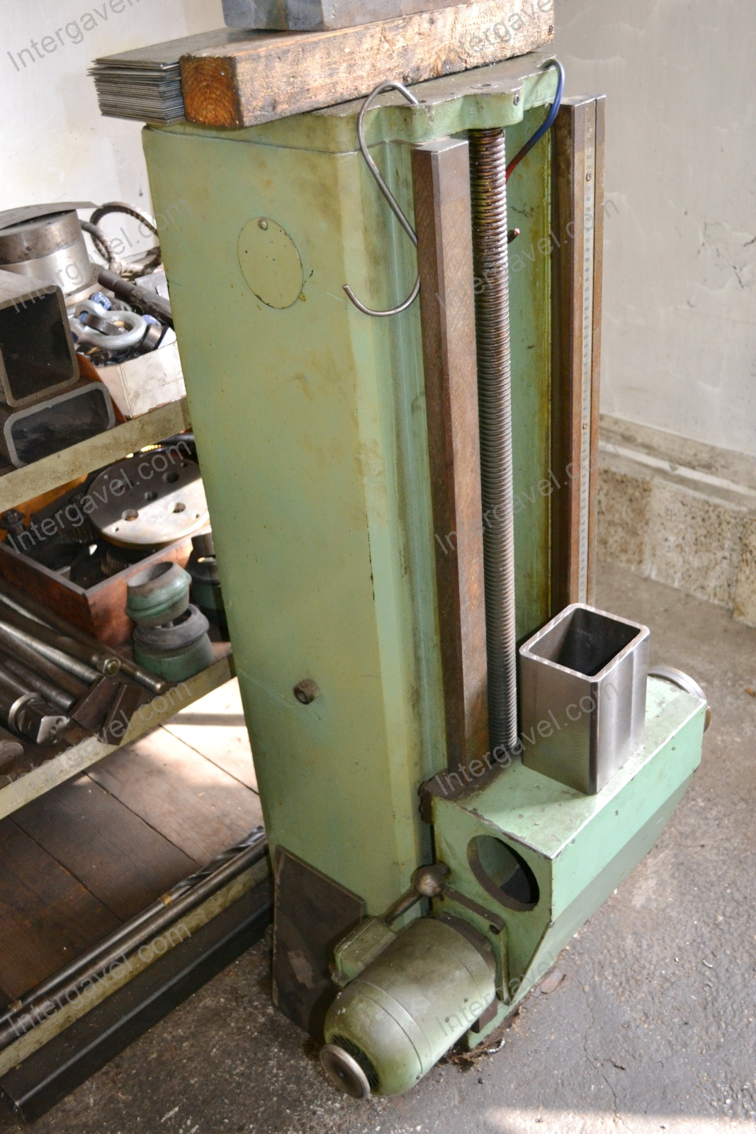 Horizontális marógép 15