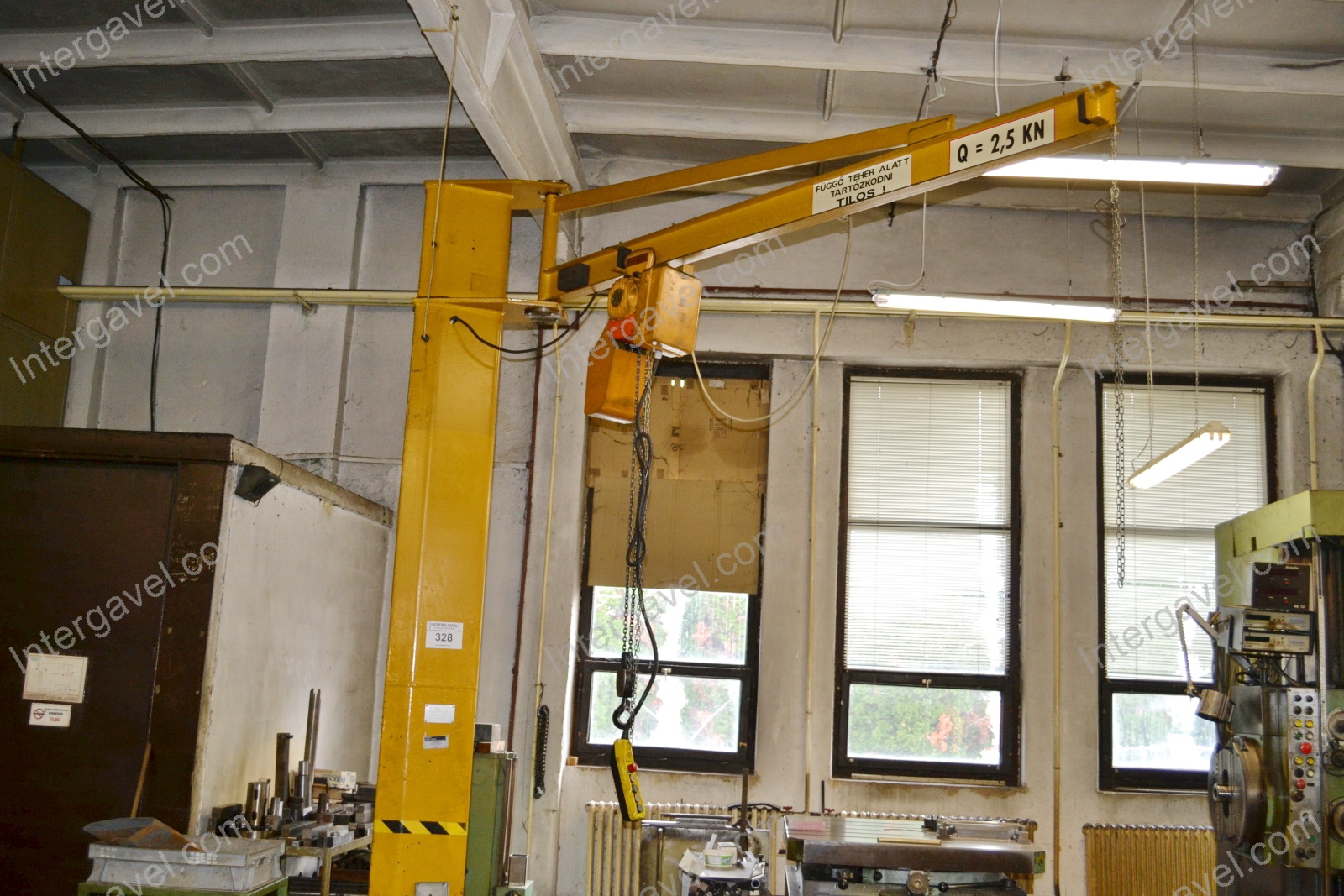 Oszlopos forgó daru 3