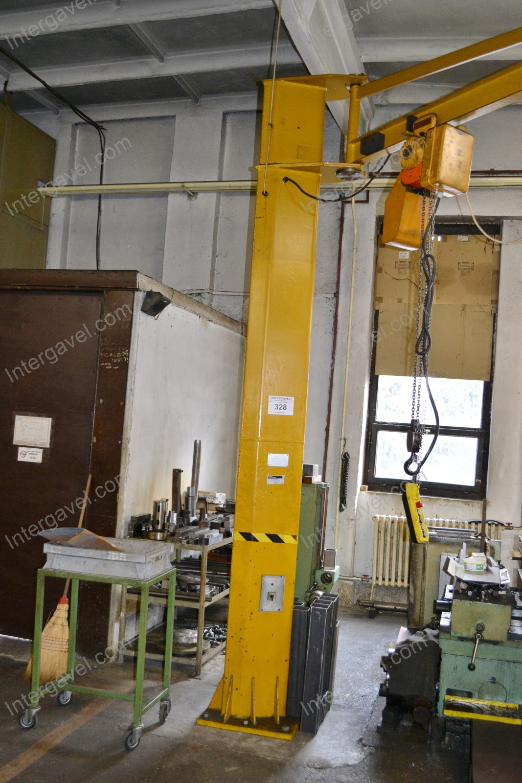 Oszlopos forgó daru 4