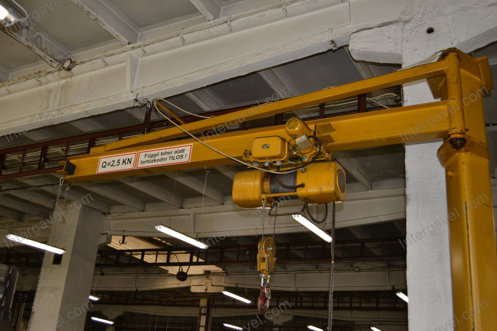 Oszlopos forgó daru 3