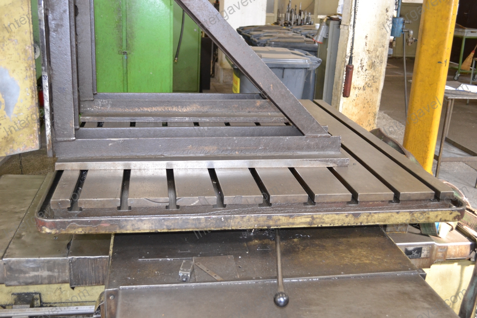 Horizontális maró 8