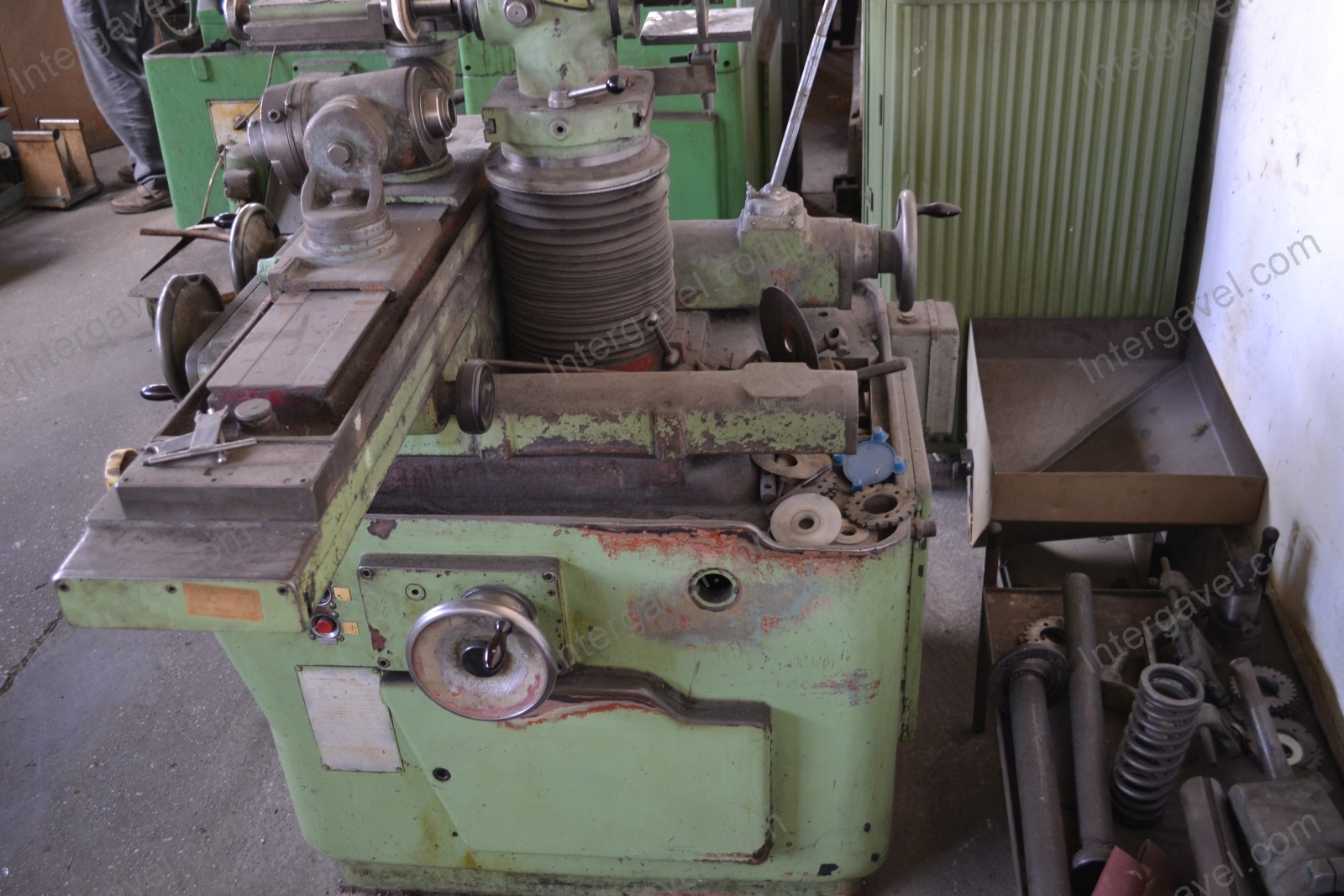 Szerszámköszörű 3