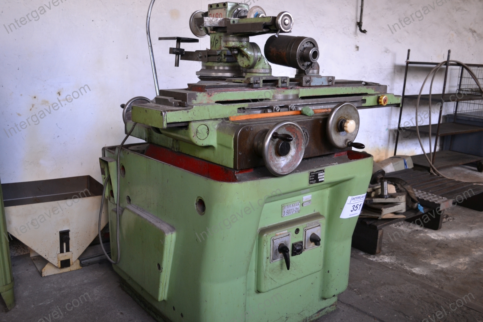 Szerszámköszörű 4