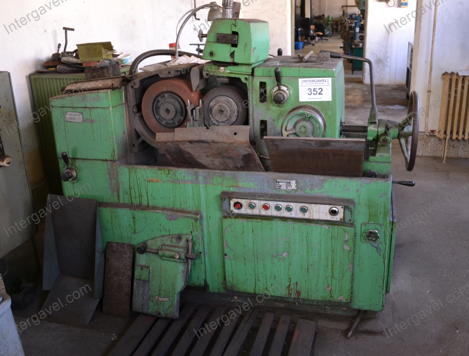 Csúcsnélküli köszörű 1