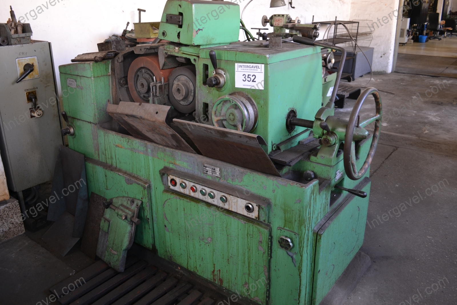 Csúcsnélküli köszörű 4