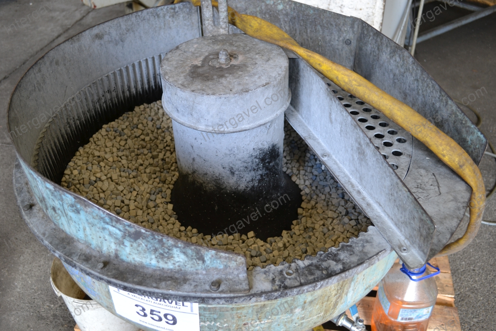 Vibrációs koptató 3