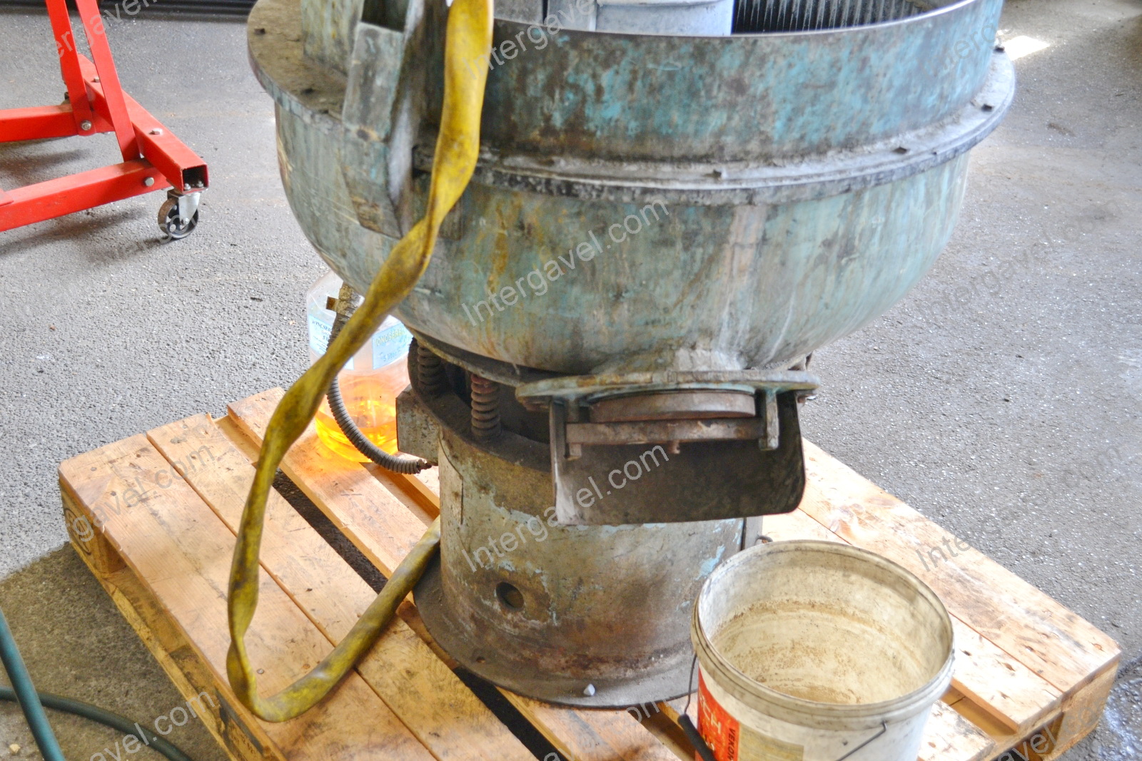 Vibrációs koptató 5