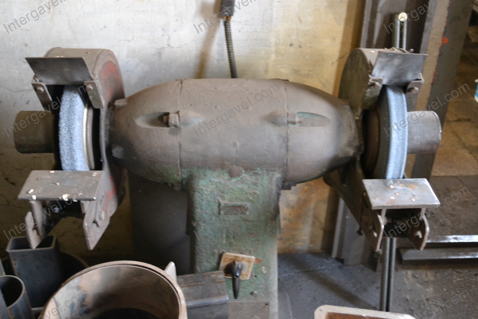 Oszlopos köszörű 4