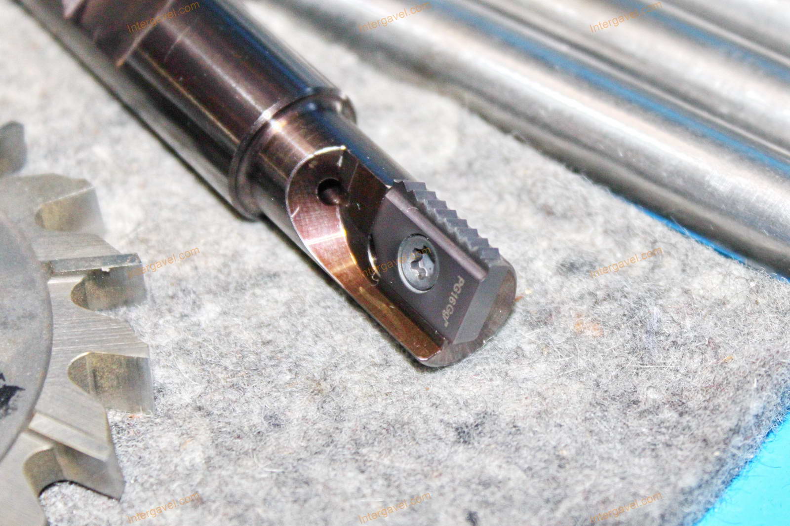 Szerszámos szekrény és szerszámok 26