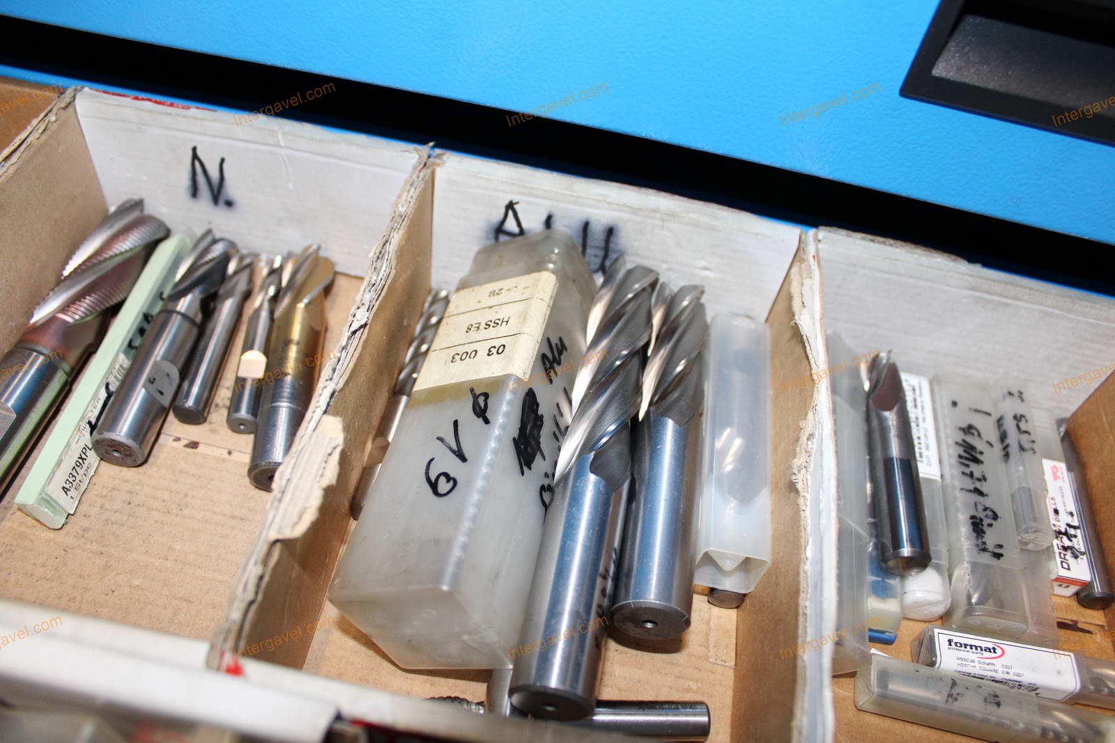 Szerszámos szekrény és szerszámok 40