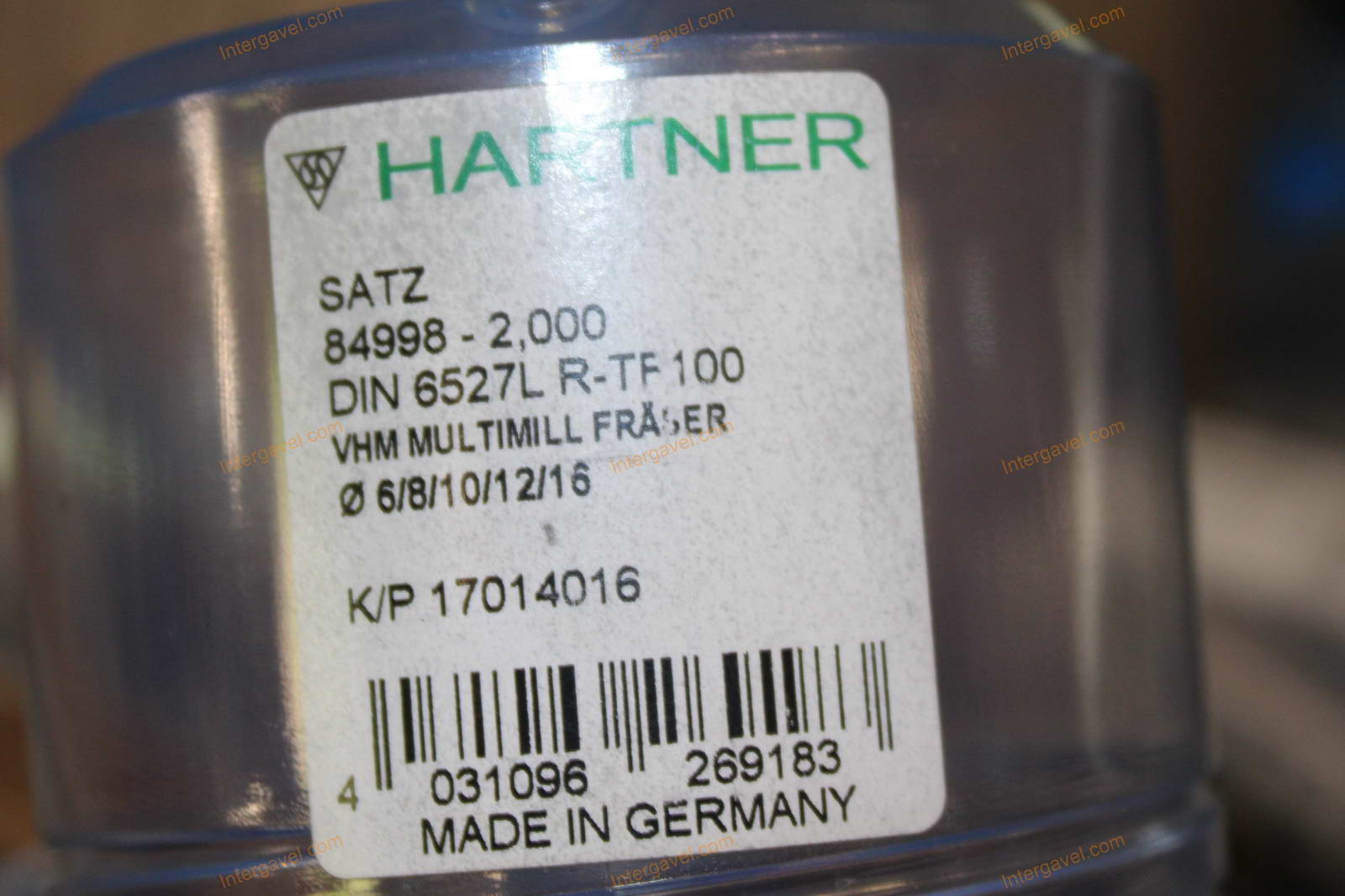 Szerszámos szekrény és szerszámok 54