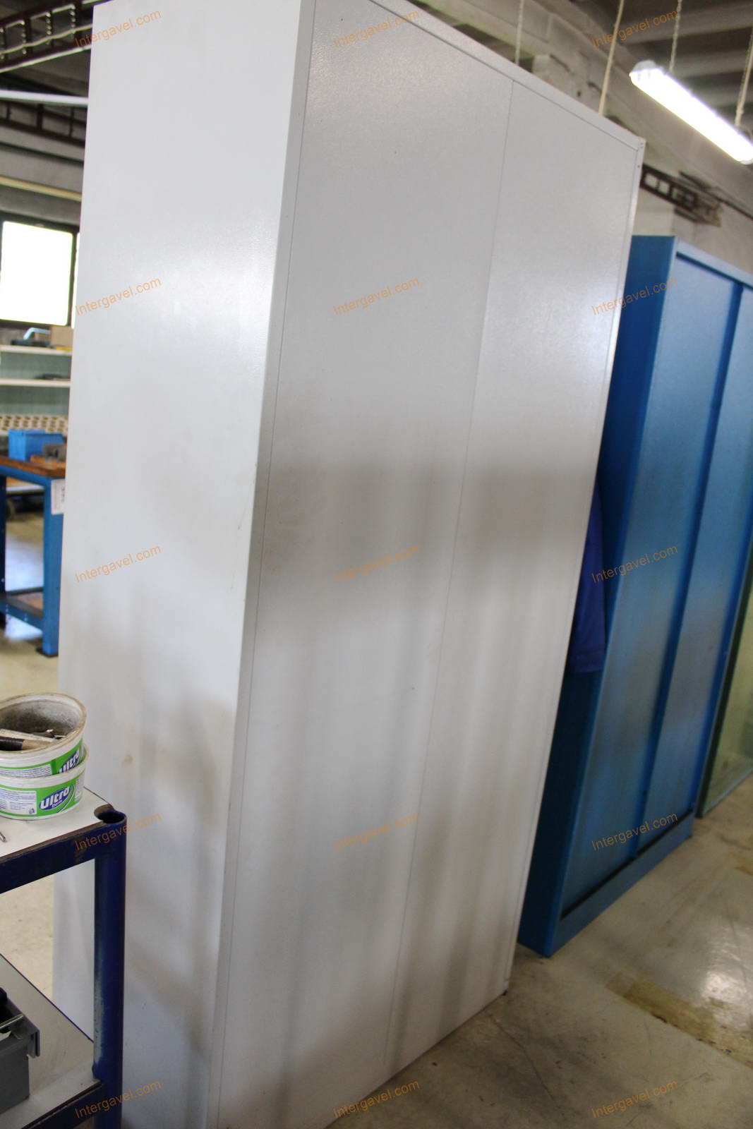 Szerszámos szekrény és szerszámok 55