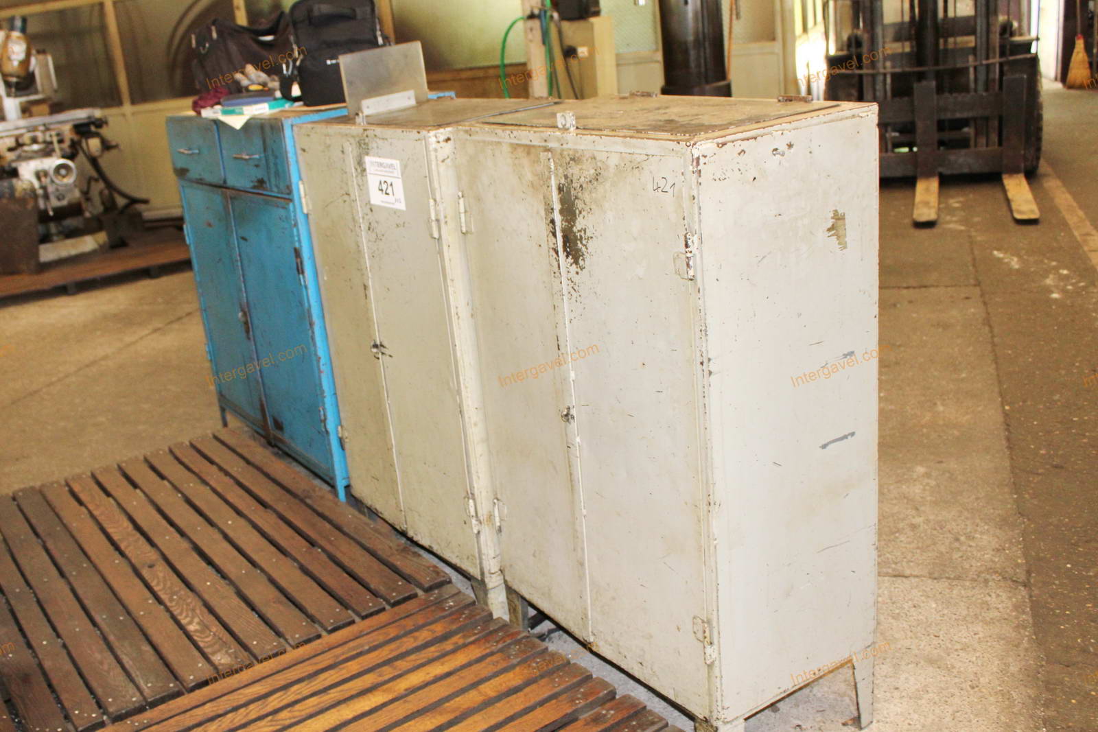 Vegyes szerszámok és szerszámos szekrények