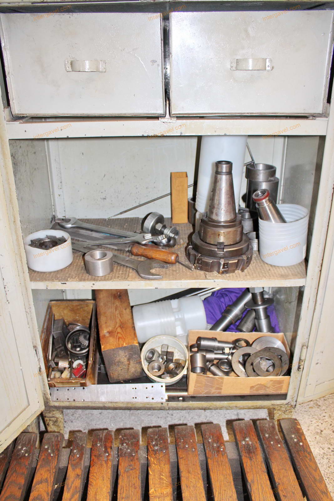 Vegyes szerszámok és szerszámos szekrények 3