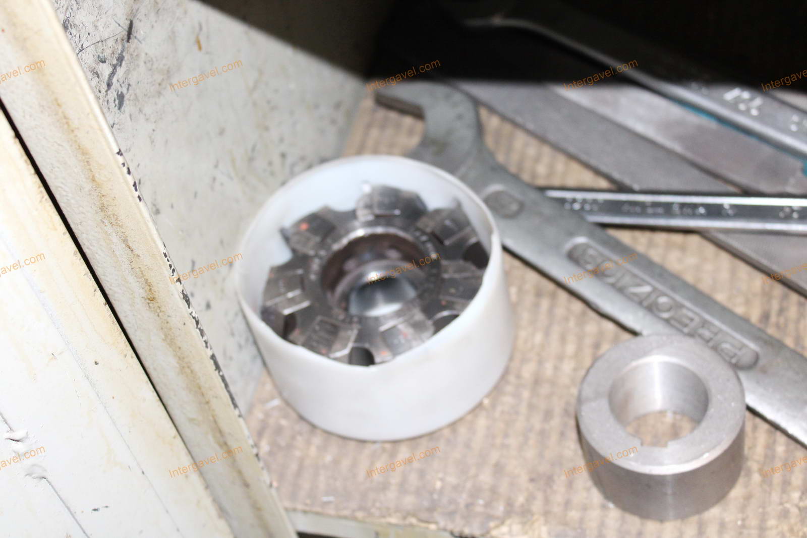 Vegyes szerszámok és szerszámos szekrények 10