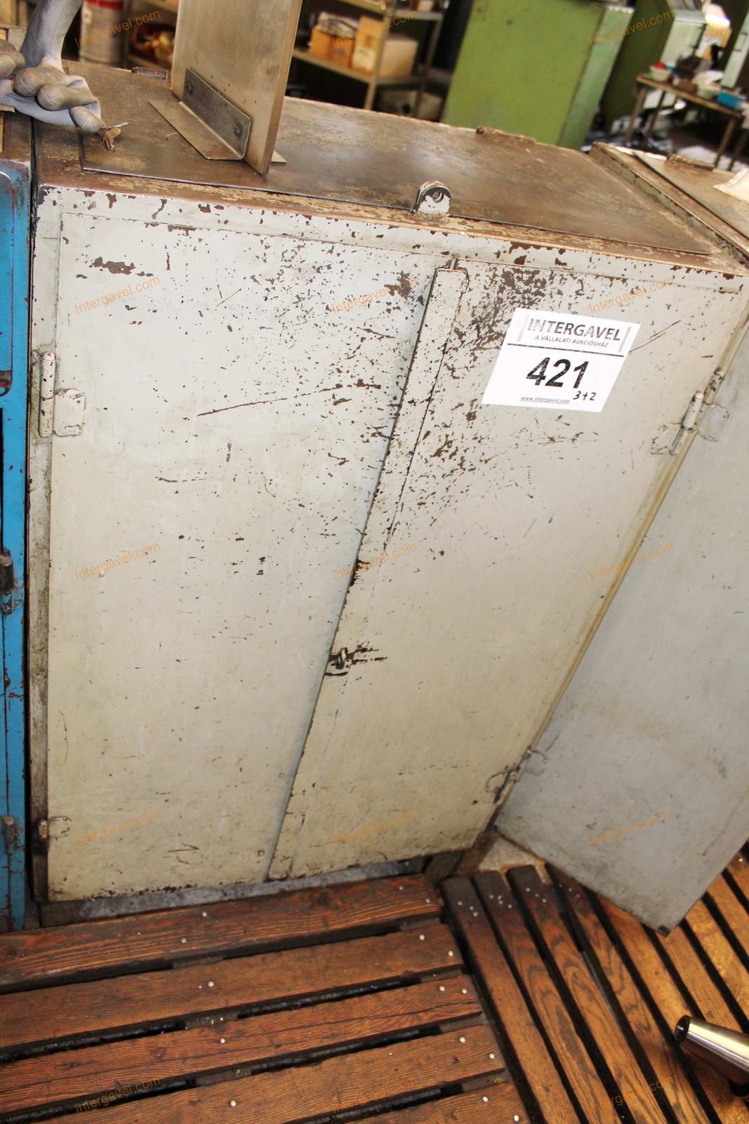 Vegyes szerszámok és szerszámos szekrények 17