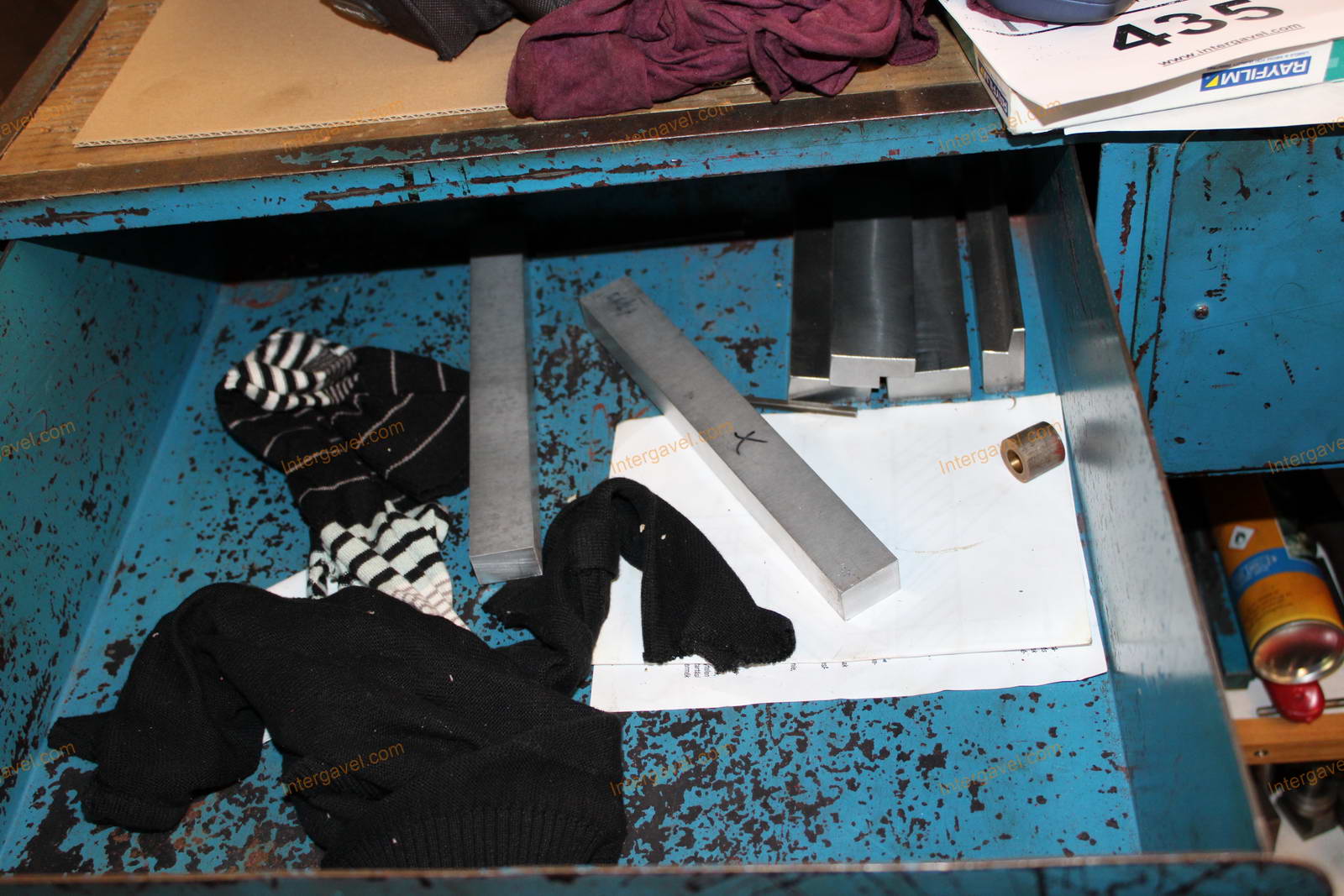 Vegyes szerszámok és szerszámos szekrények 28