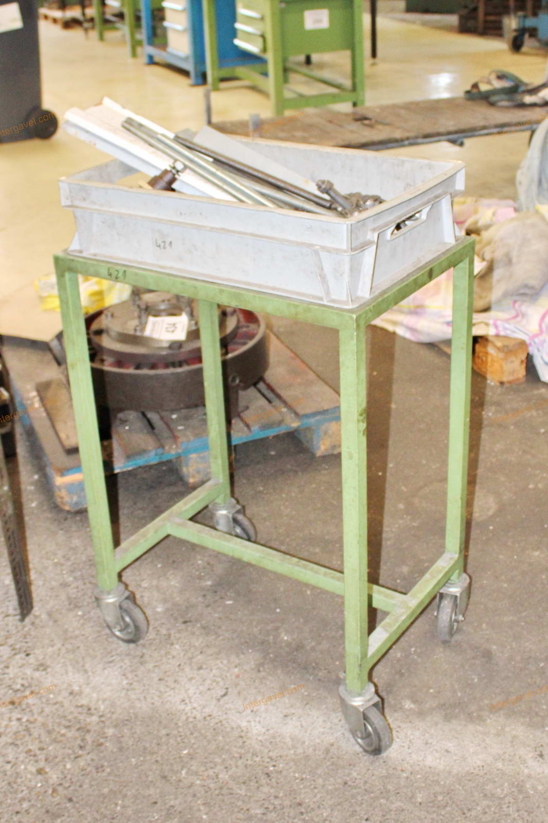 Vegyes szerszámok és szerszámos szekrények 33