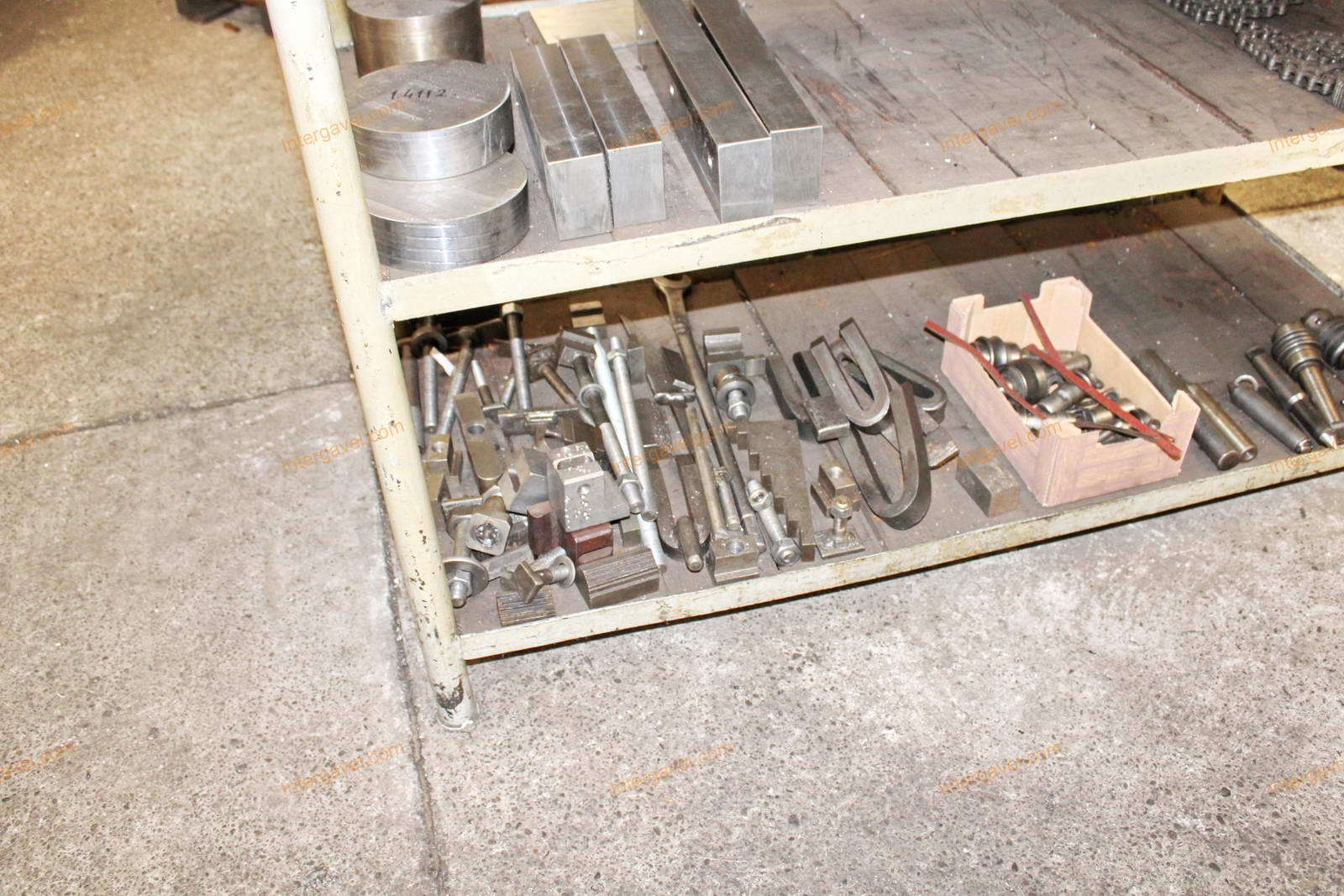 Vegyes szerszámok és szerszámos szekrények 22