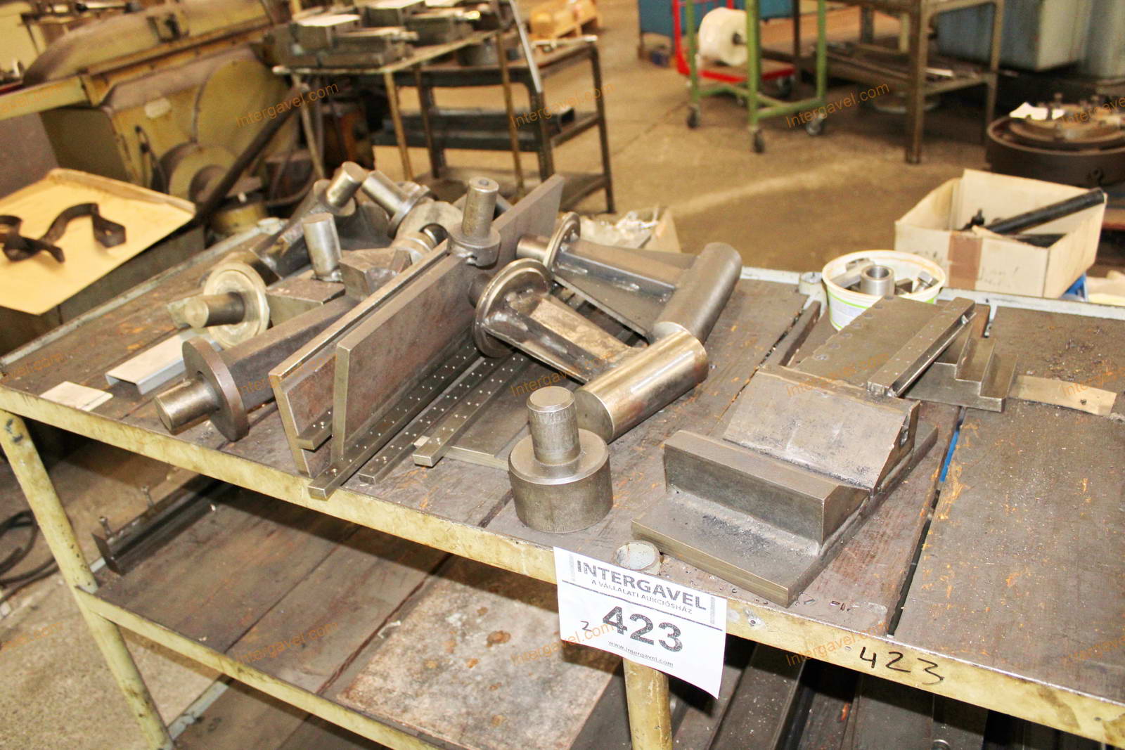 Tároló polc és vegyes alkatrészek 3