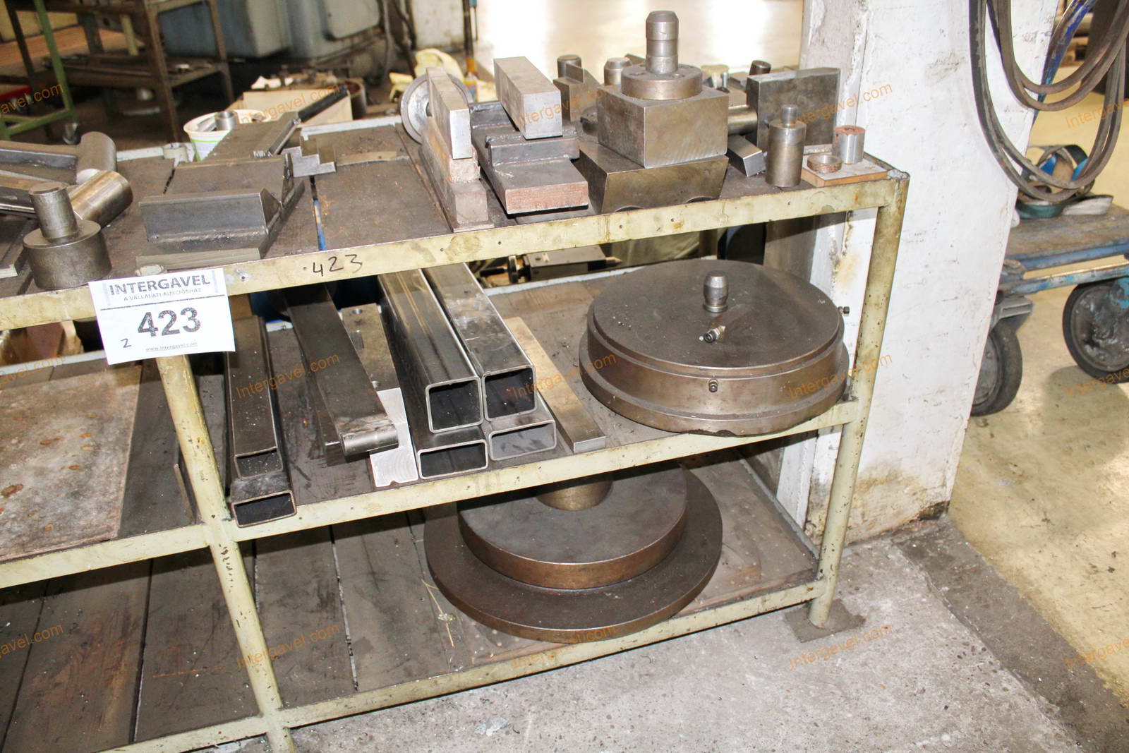 Tároló polc és vegyes alkatrészek 4