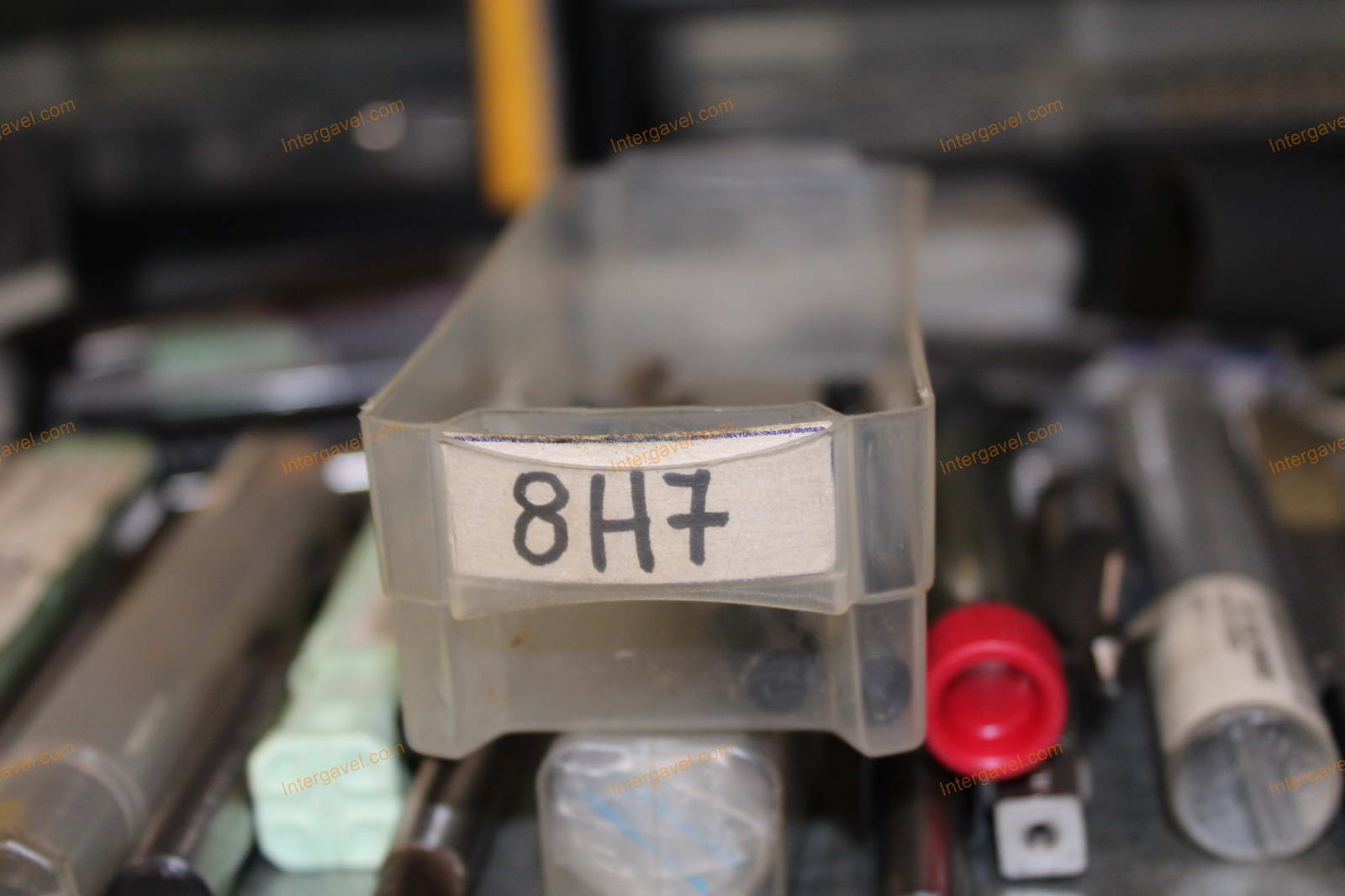 Szerszámos szekrény és szerszámok 21