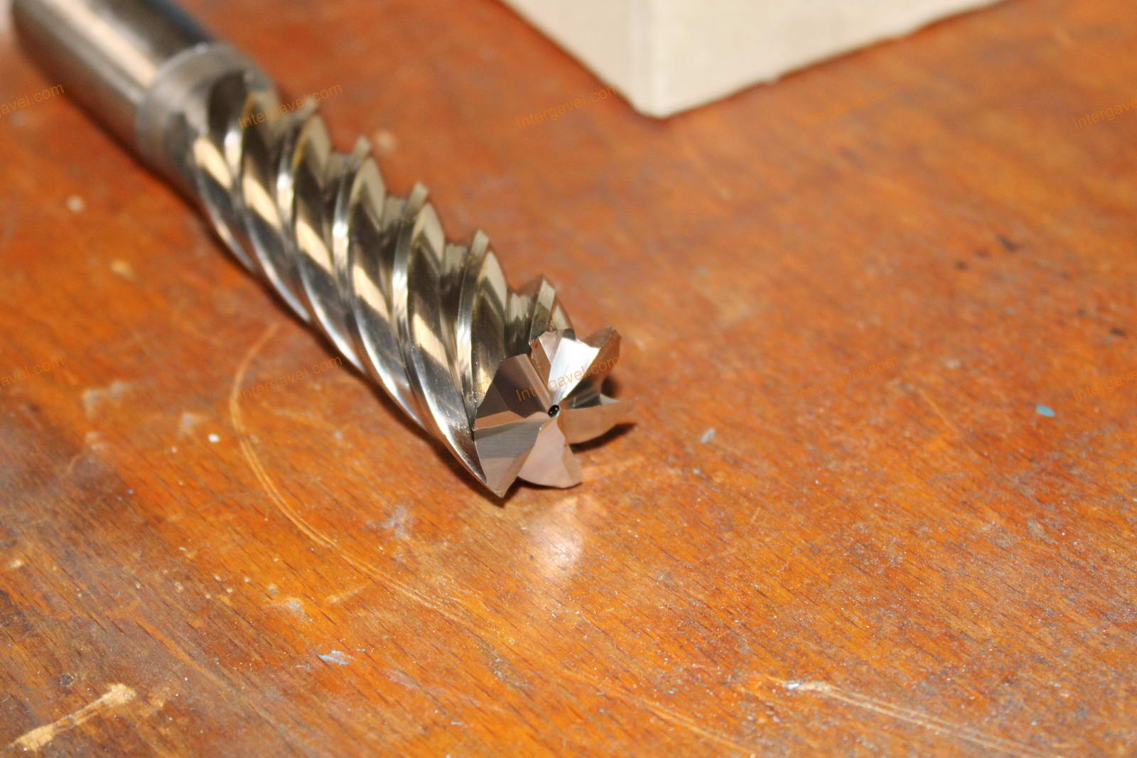 Szerszámos szekrény és szerszámok 36