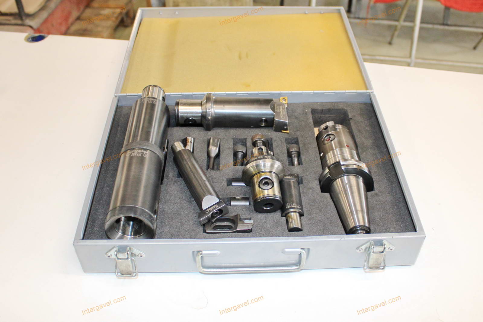 Vegyes szerszámtartók, szerszámok 3