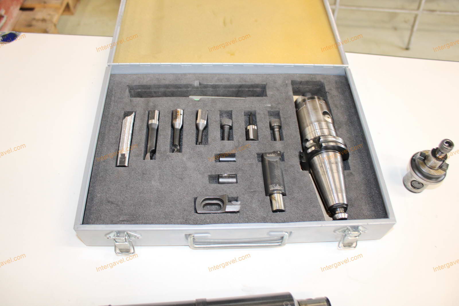 Vegyes szerszámtartók, szerszámok 18