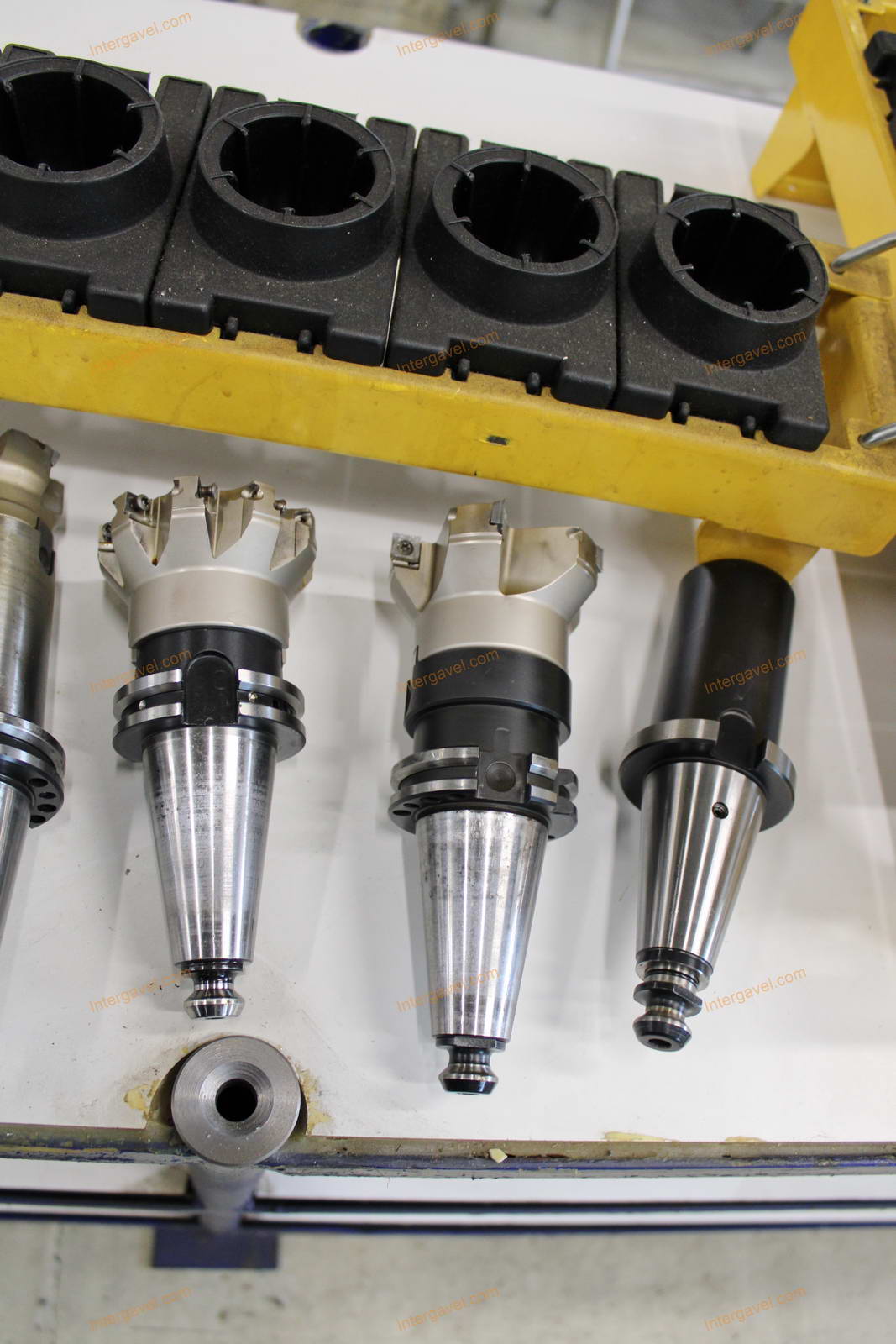 Szerszámtartók és szerszámok 16