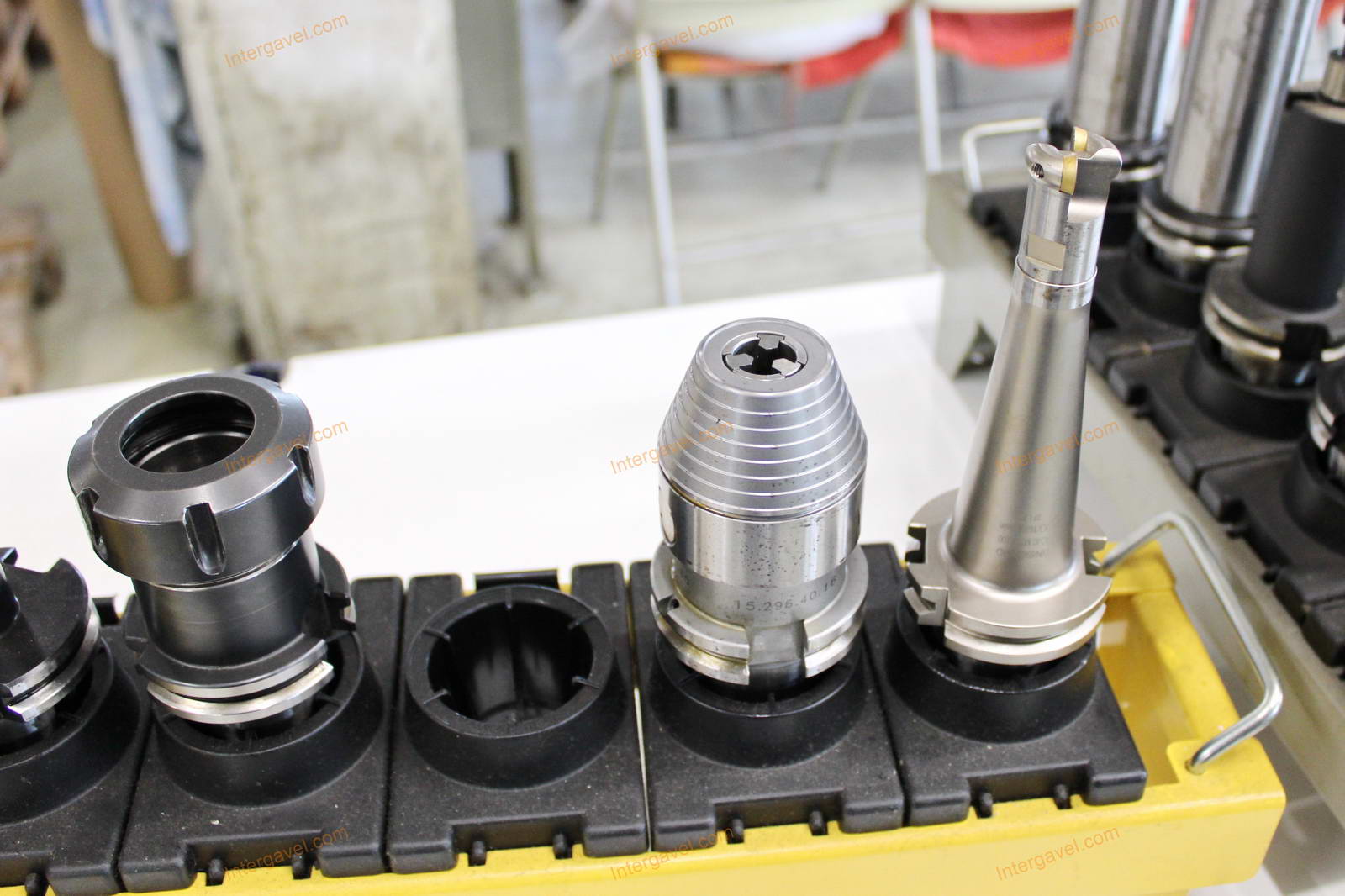 Szerszámtartók és szerszámok 24