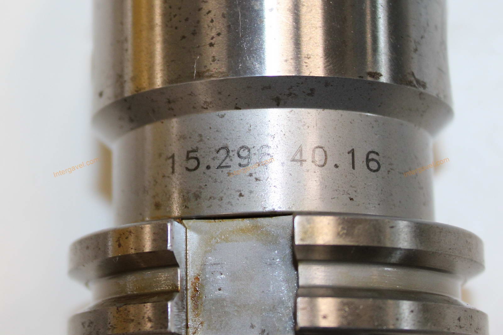 Szerszámtartók és szerszámok 30