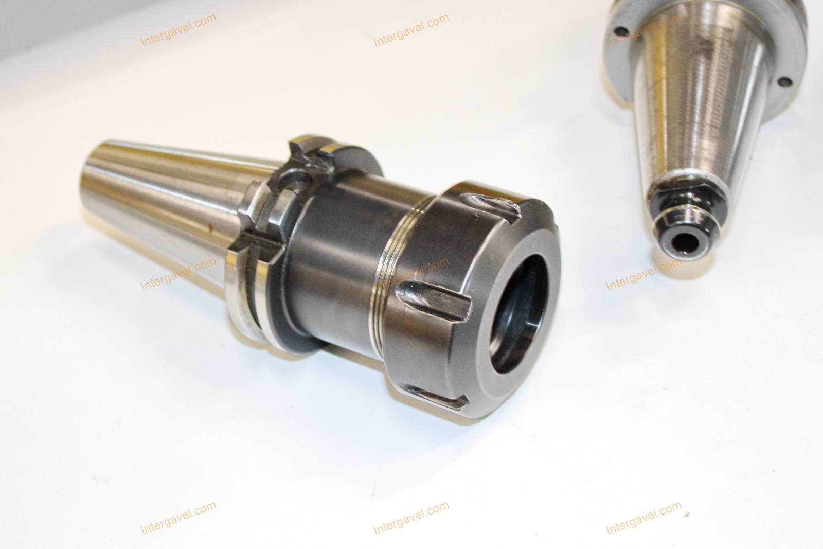 Szerszámtartók és szerszámok 32