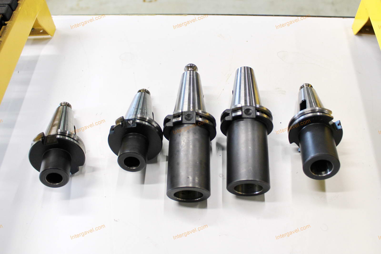 Szerszámtartók és szerszámok 50