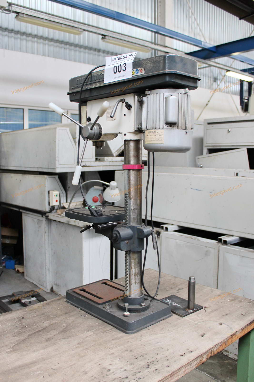 Asztali fúrógép és asztal 4