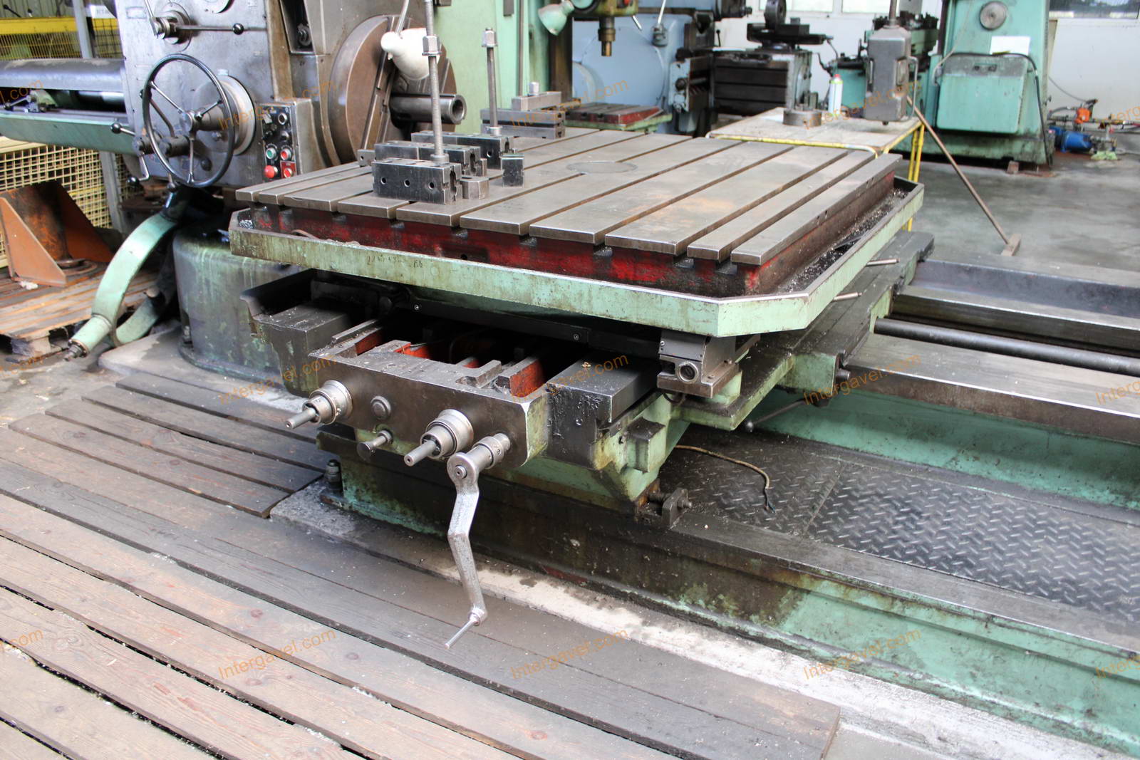 Horizontális fúró-marógép 11