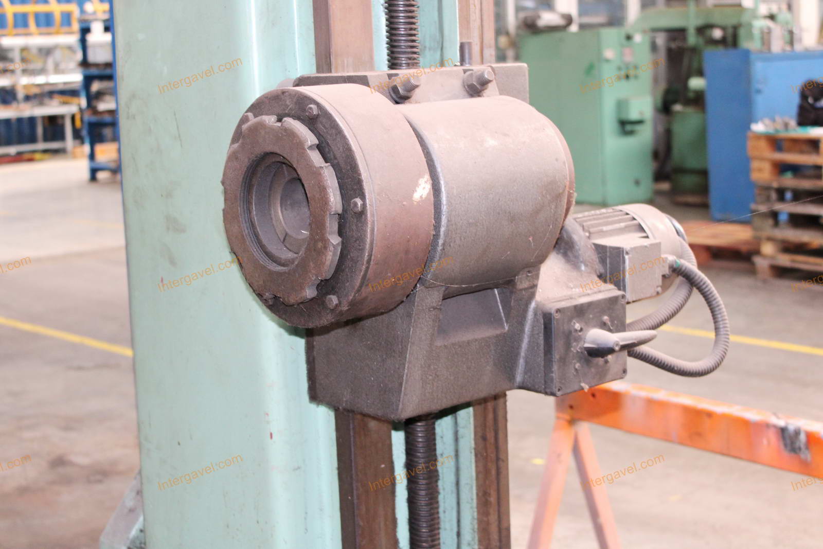 Horizontális fúró-marógép 22