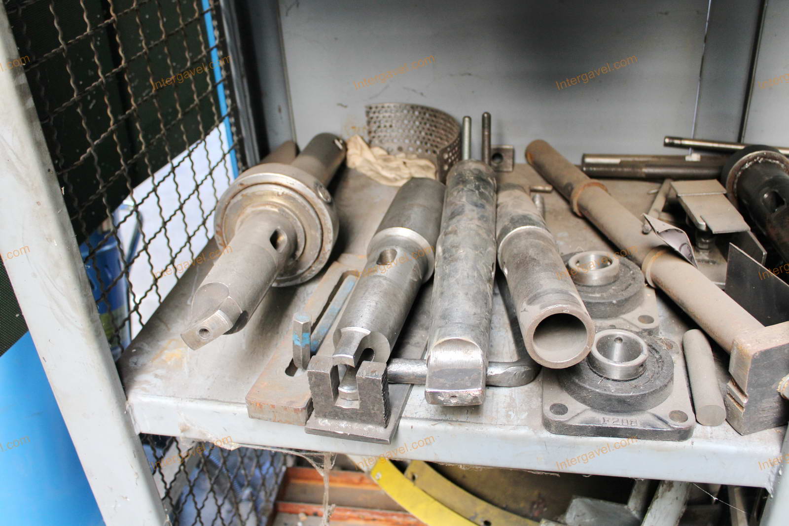 Horizontális fúró-marógép 31