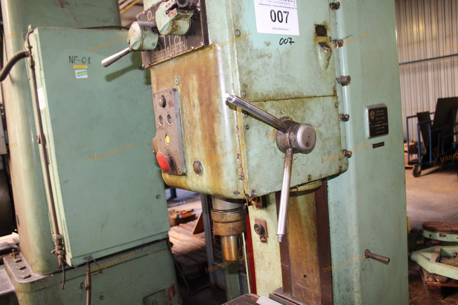 Oszlopos fúrógép 7