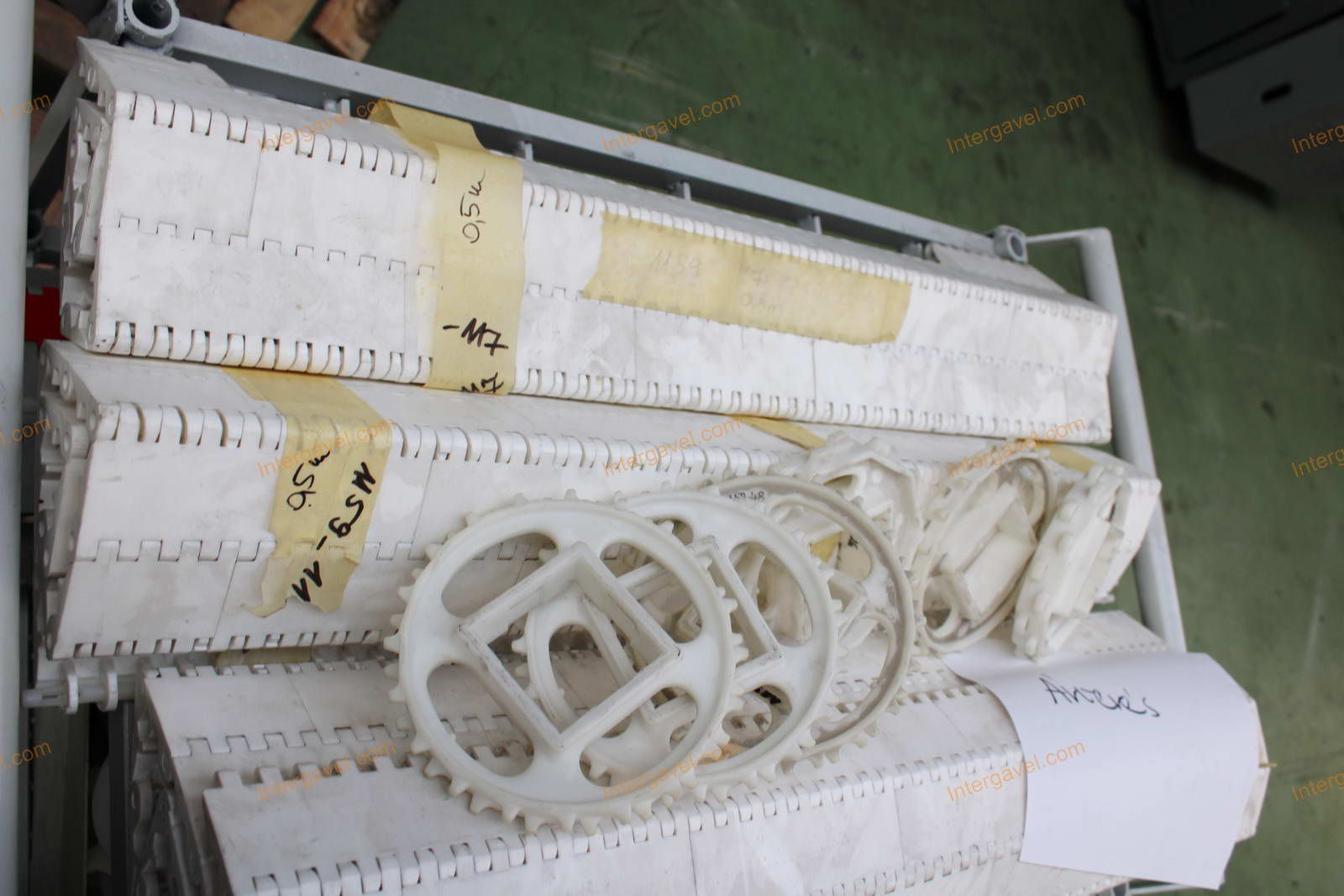 Vegyes szállítószalag hevederek 14