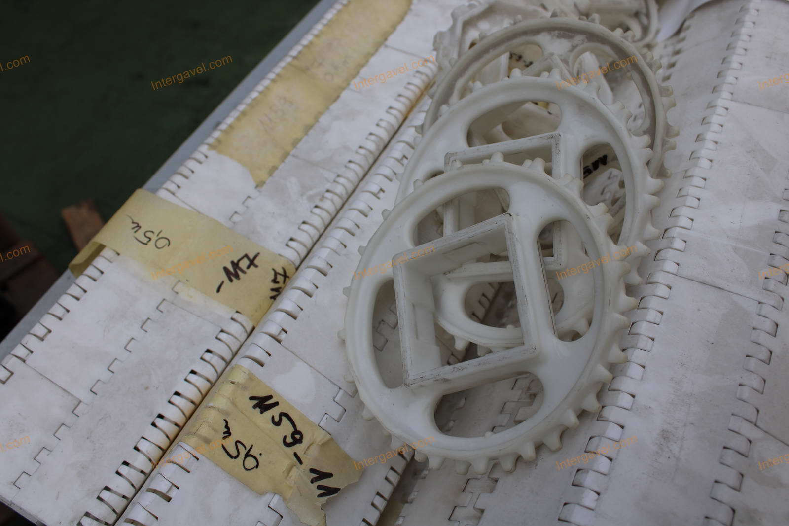 Vegyes szállítószalag hevederek 18