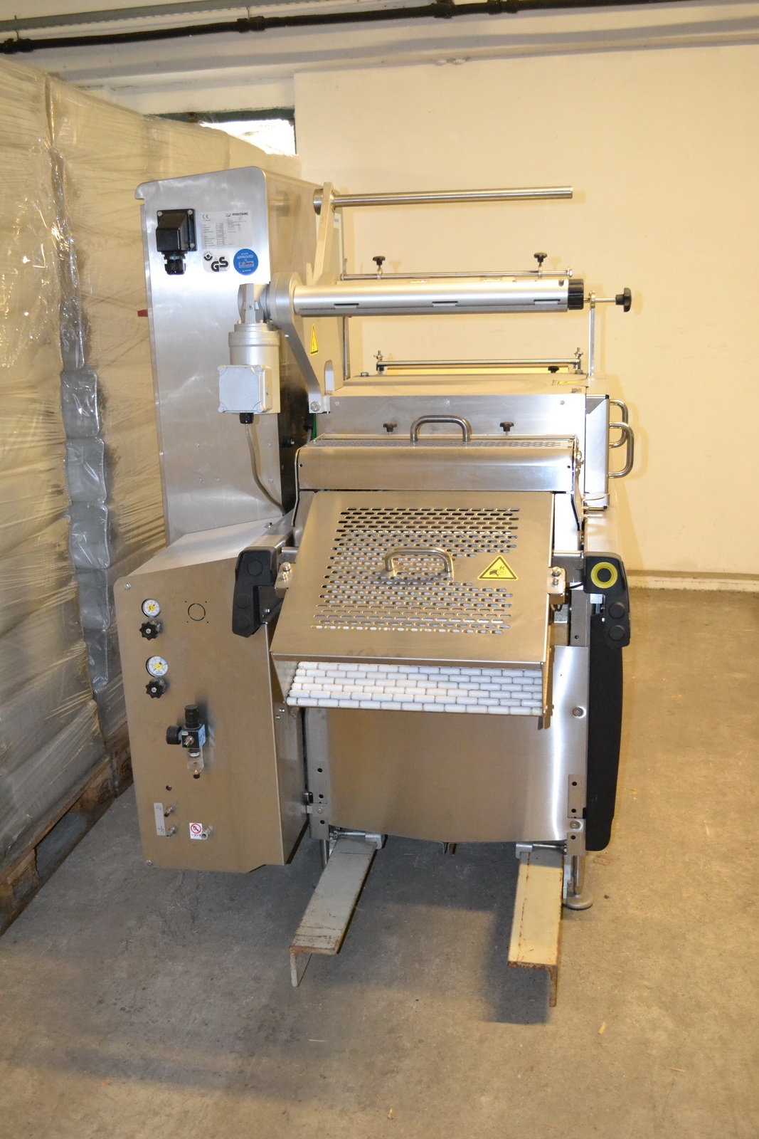 Tálcás csomagológép 5