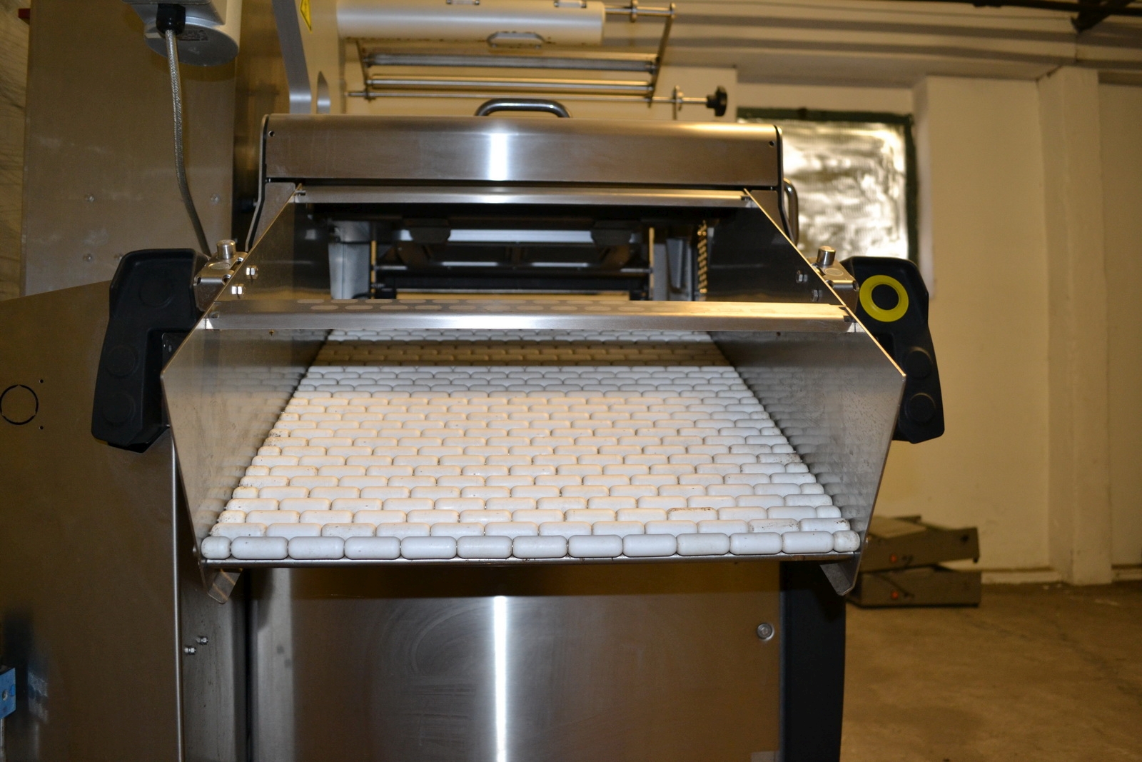 Tálcás csomagológép 9