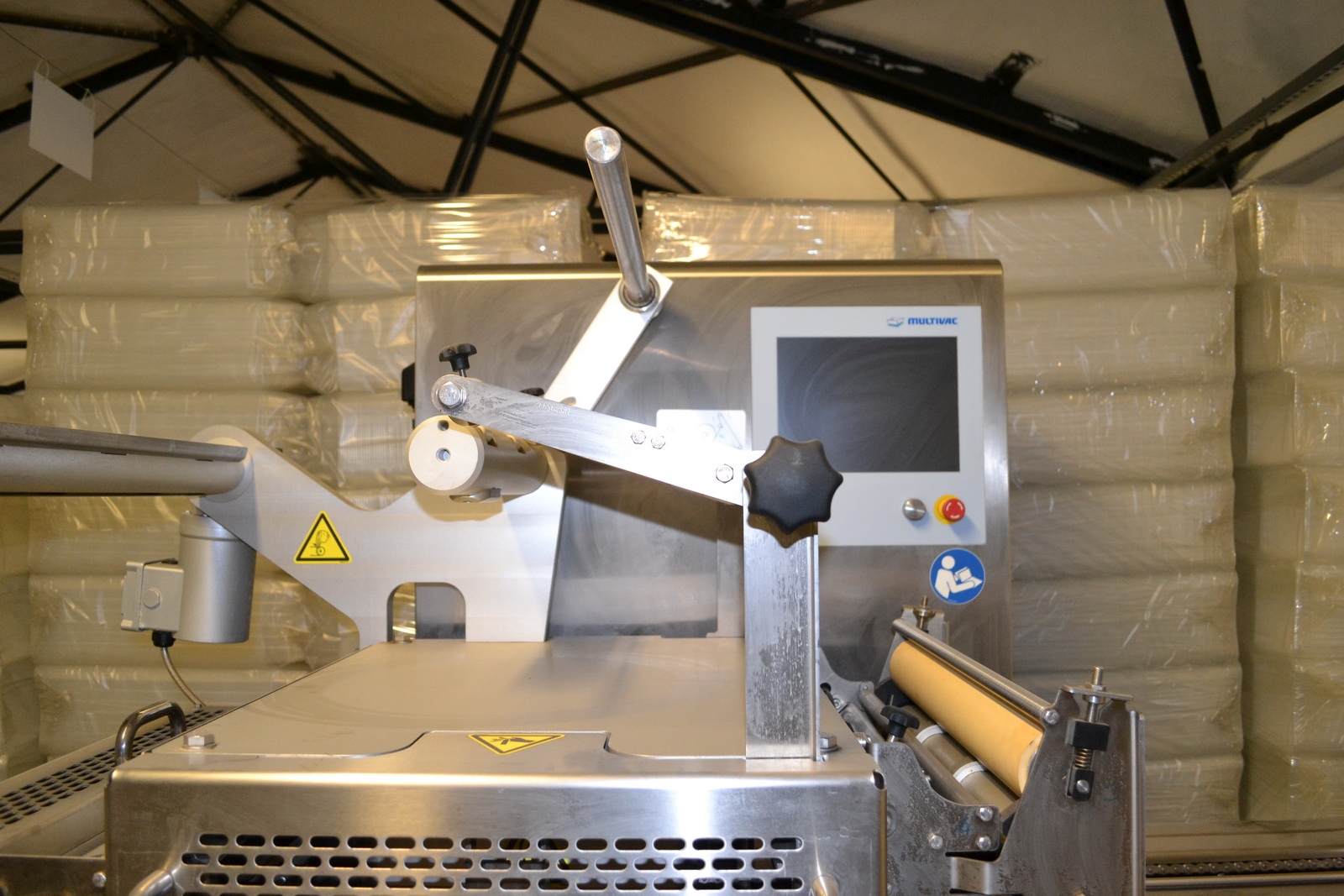 Tálcás csomagológép 11