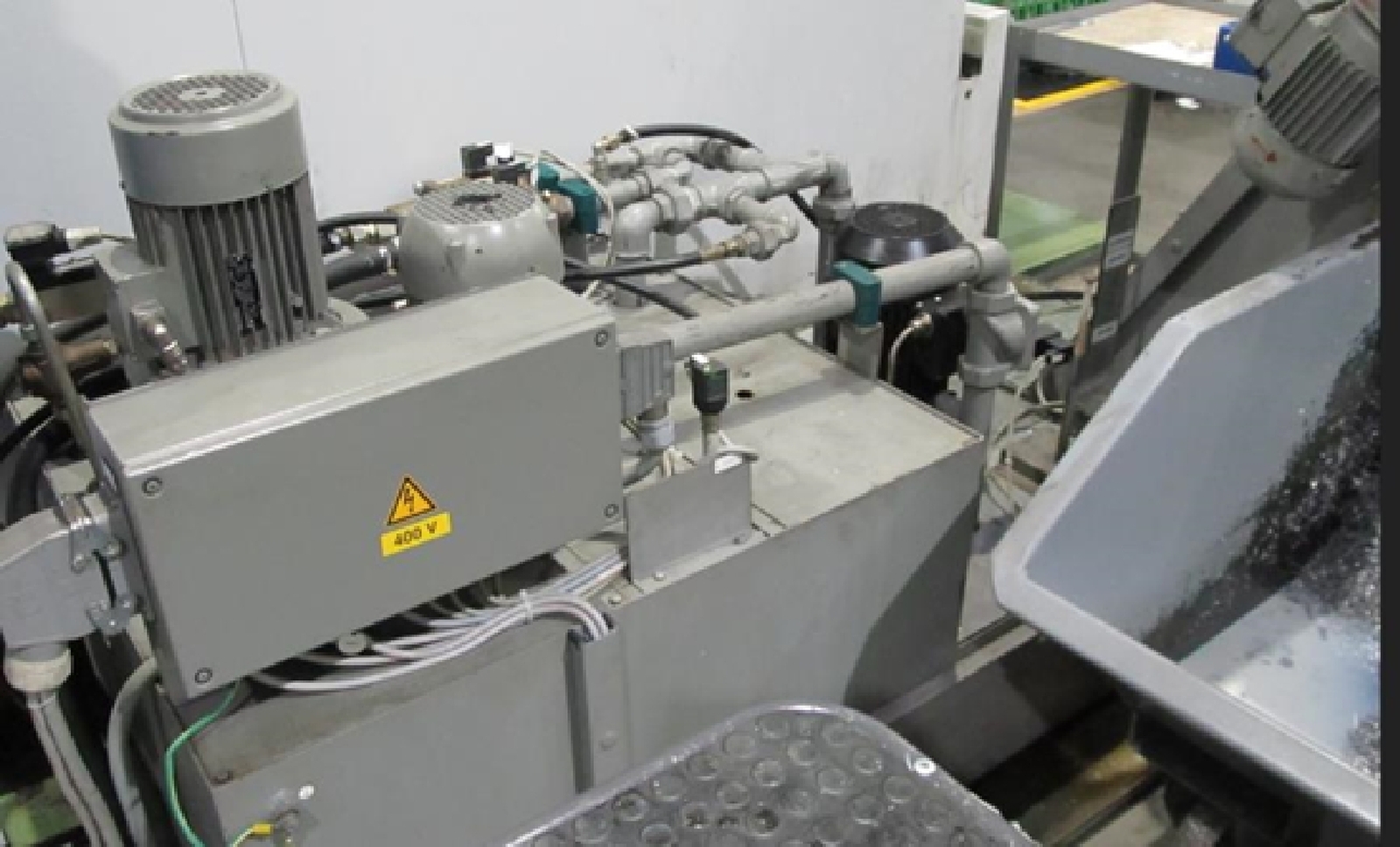 Vertikális megmunkálóközpont 6