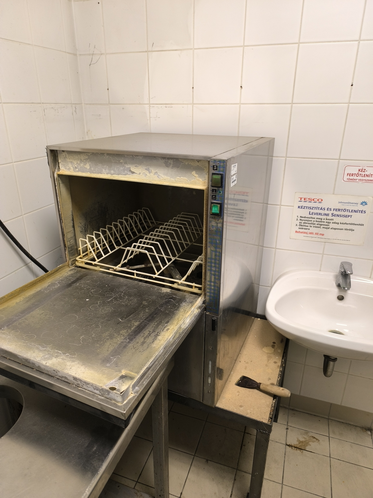 Mosogatógép  (Univer Bar) 1